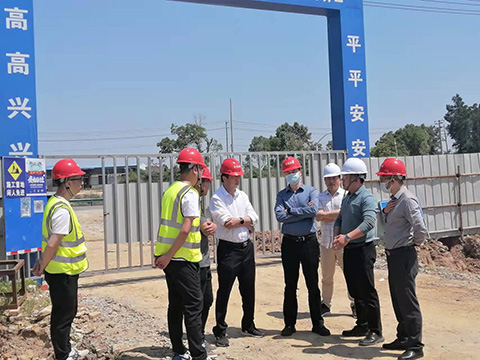 市交投領(lǐng)導(dǎo)視察范崗服務(wù)區(qū)項(xiàng)目