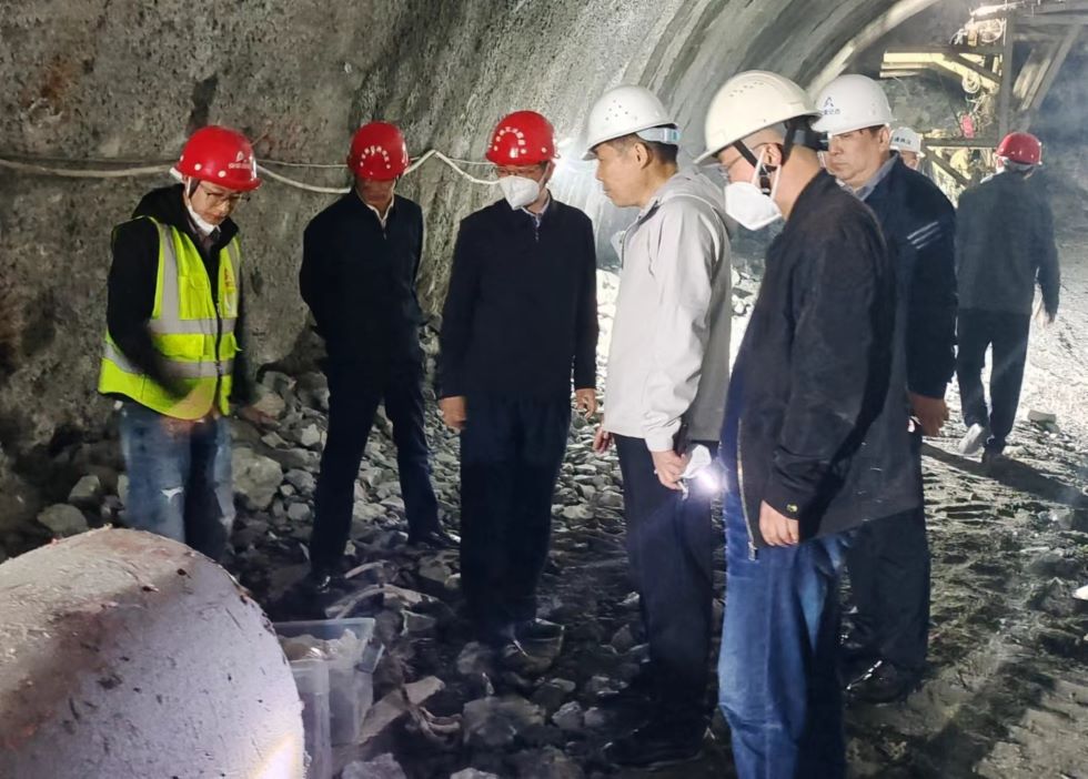 省交通質安中心黨委書記、主任沈群一行到營嶺隧道項目開展質量安全督查工作