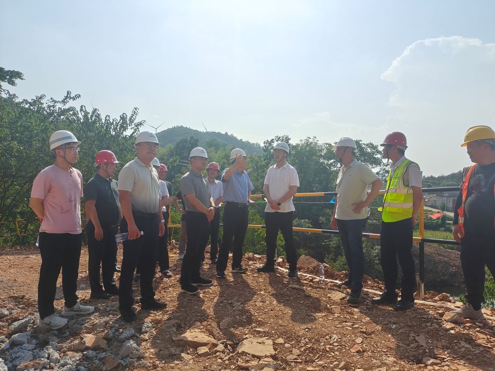 耿仁平率隊到S22天天高速營嶺隧道項目檢查指導(dǎo)工作